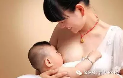 老公天天晚上吃奶胸会变小吗专家称哺乳期后胸部大小与吮吸频率关联不大