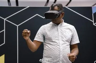 黑人4P全新VR体验引爆2025身临其境感受未来科技